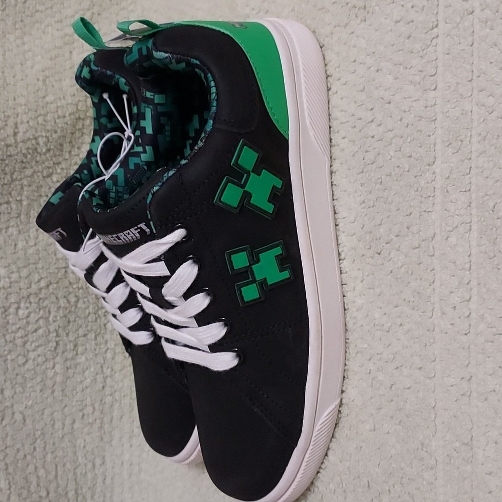 Minecraft Sneakers - Picture 2 of 14